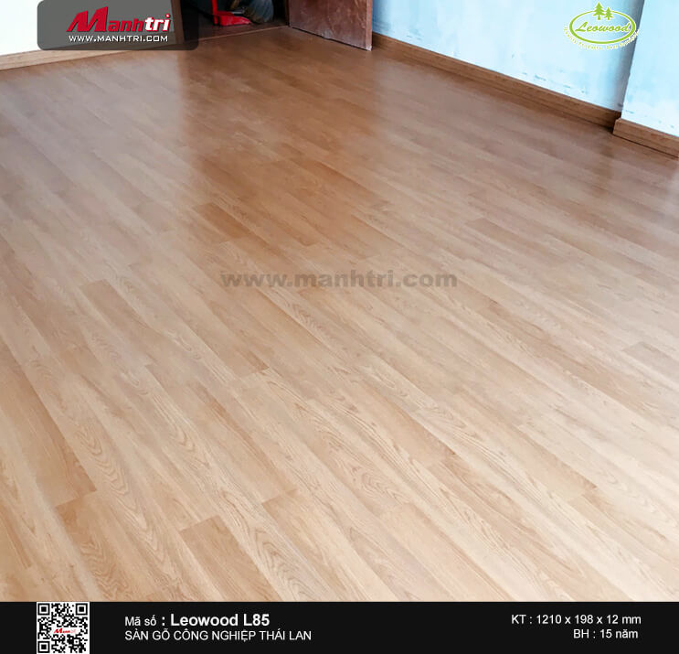Thi công sàn gỗ công nghiệp Leowood L85 tại Phong Phú, Q.8