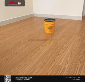 Thi công hoàn thiện sàn nhựa dán keo Glotex.