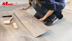 Dán sàn nhựa giả gỗ tại nhà