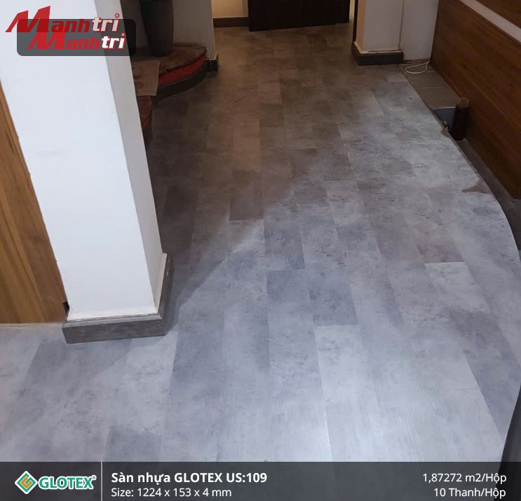 Trải xốp lót trước khi lắp sàn nhựa SPC