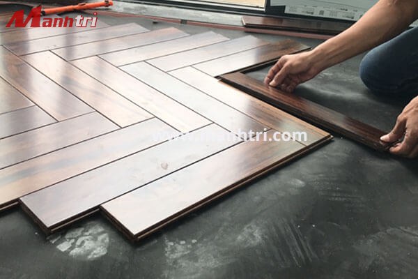 Sàn gỗ tự nhiên óc chó sang trọng (Luxury natural walnut wood flooring)