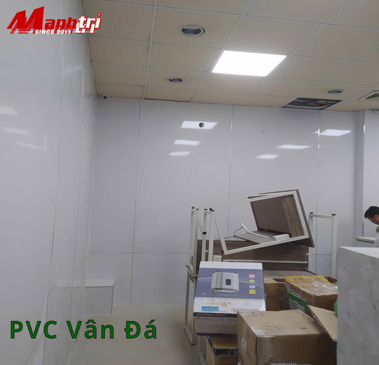 Tấm Ốp Tường PVC – Ưu Điểm & Có Tốt Hơn Sơn Không? (2026)