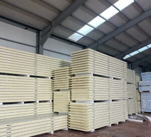 Thi công lắp đặt tấm panel cách nhiệt vách nhà xưởng