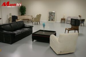 So sánh sàn gỗ kỹ thuật và công nghiệp 2026